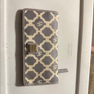 Dooney & Bourke Cream and Gray wallet